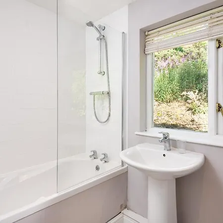 5 Bed In Witherslack Sz593 * Levens