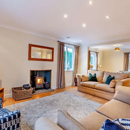5 Bed In Witherslack Sz593