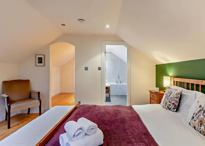 5 Bed In Grange-over-sands Oc-sz593 *