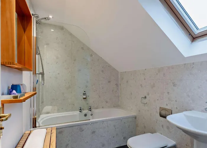 5 Bed In Grange-over-sands Oc-sz593 Holiday home